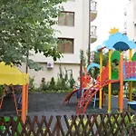 Bratanov Cascadas Family * Slăntjev Brjag